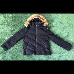 Women’s Lg Navy Blue Puffer Coat w/Faux Fur Hood.